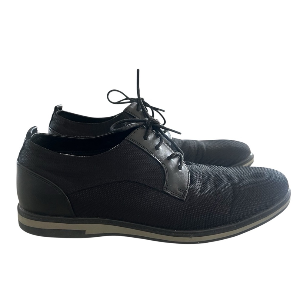 Steve Madden Black Textured Oxfords Size 10